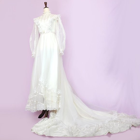 Vintage 80’s Alessandro Bridals white lace wedding dress with train - Picture 3 of 7